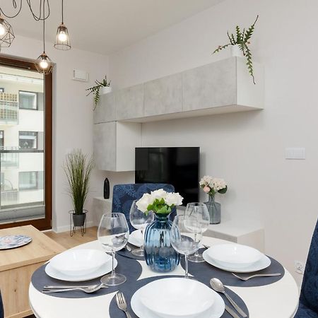 Arkadia Wola Apartment With Parking By Noclegi Renters Varsavia Esterno foto