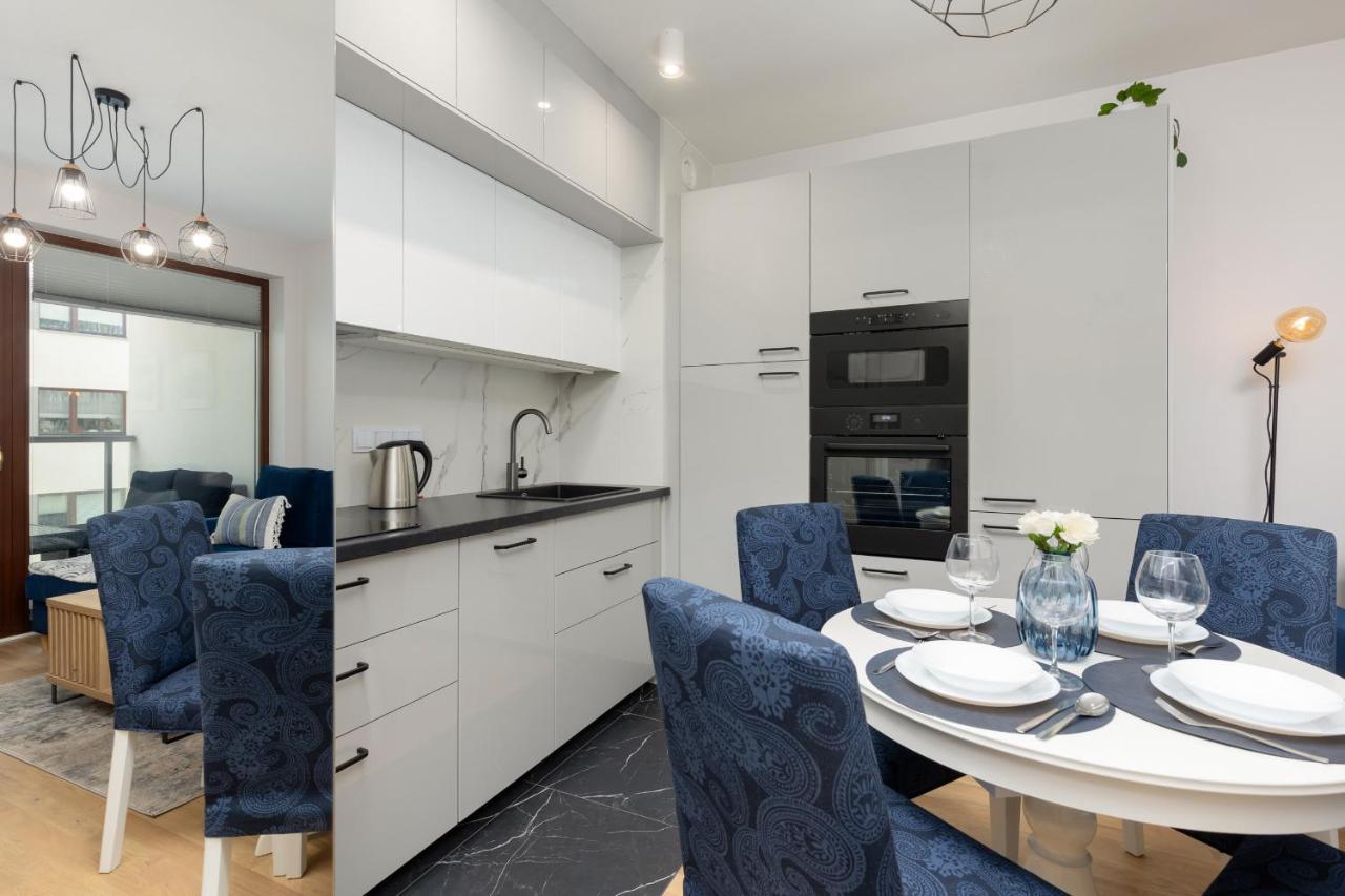 Arkadia Wola Apartment With Parking By Noclegi Renters Varsavia Esterno foto