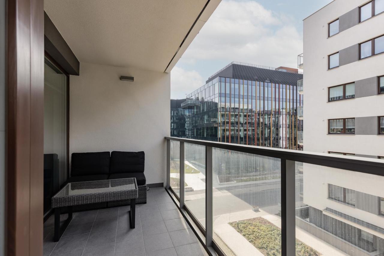 Arkadia Wola Apartment With Parking By Noclegi Renters Varsavia Esterno foto