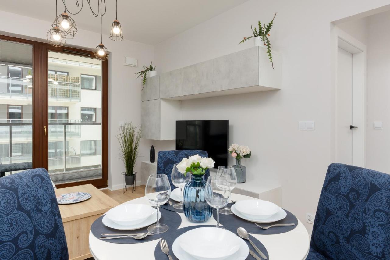 Arkadia Wola Apartment With Parking By Noclegi Renters Varsavia Esterno foto