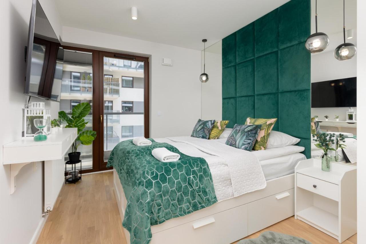 Arkadia Wola Apartment With Parking By Noclegi Renters Varsavia Esterno foto